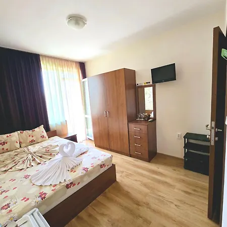 Casa de hóspedes Natali 2*