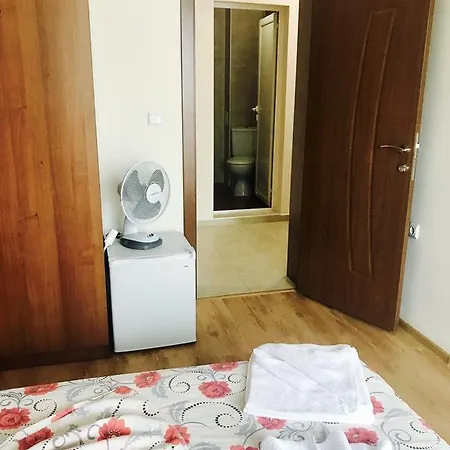 натали Къща за гости
