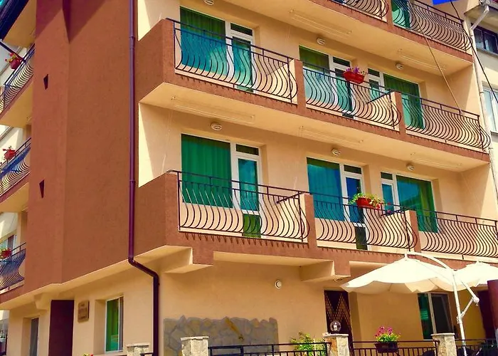 ゲストハウス Natali 2*