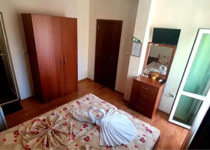 Natali ゲストハウス プリモルスコ