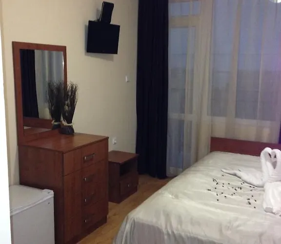 ゲストハウス Natali 2*